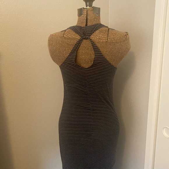 Vans dress - Picture 2 of 4